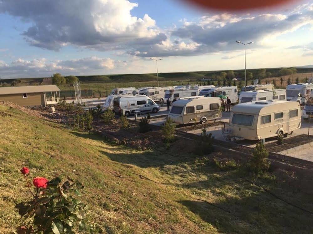 Ulasan Hotel Caravan Camping Ankara Exterior photo